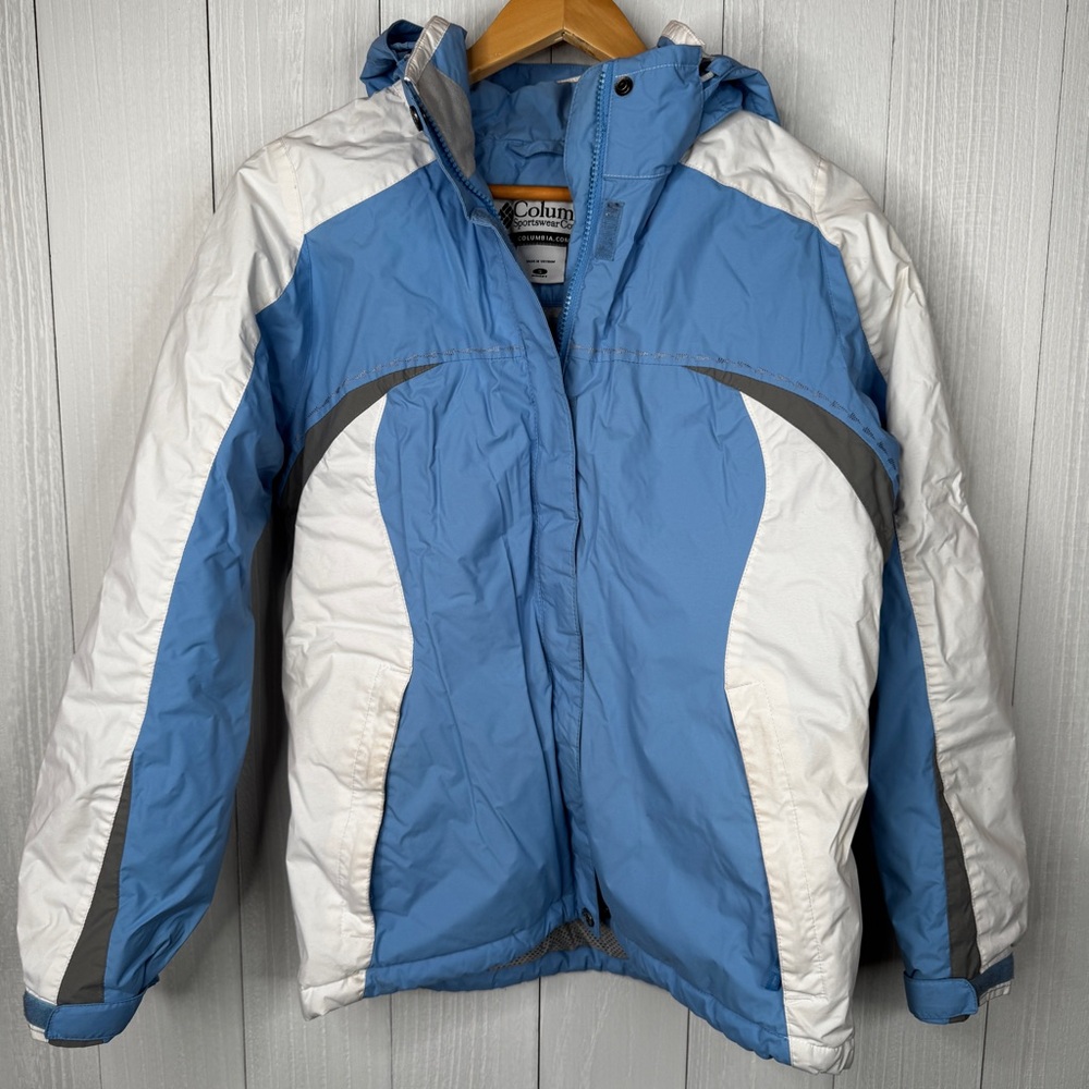 Columbia Women's Winter Jacket in Light Blue and White